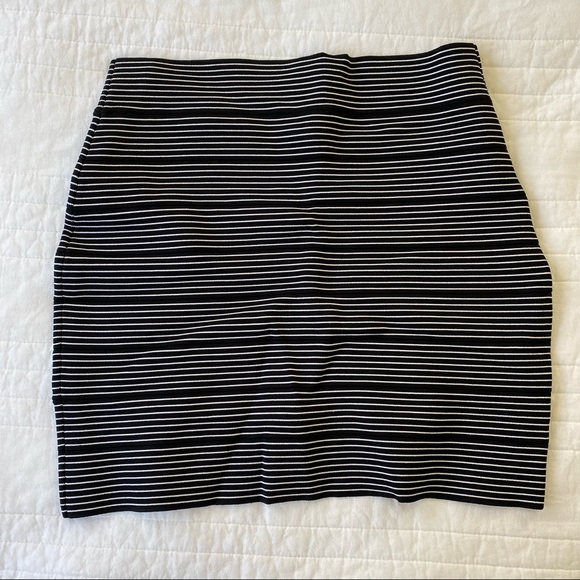 BCBG - Alisa Bandage Skirt - Picture 3 of 8